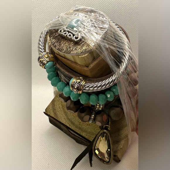 $140 ⭐️NEW Sandra Ling Leather Bangle & Stretch Bracelet Set Stack Tower Stand - Picture 6 of 7